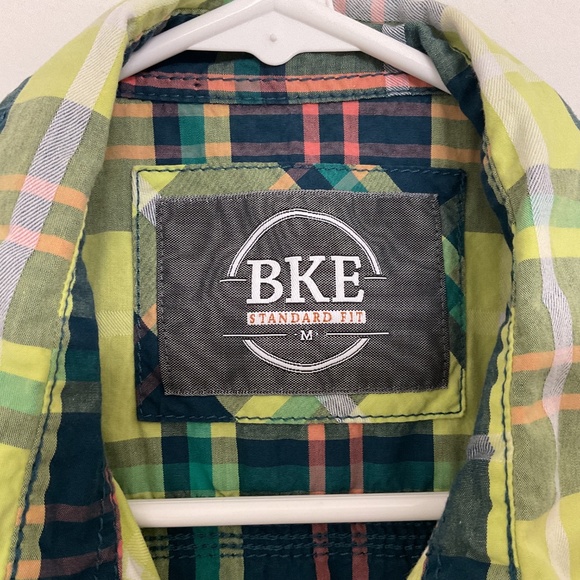 BKE Men's Short Sleeve Green/Orange/White Plaid Shirt Standard Fit Size M - Picture 3 of 12